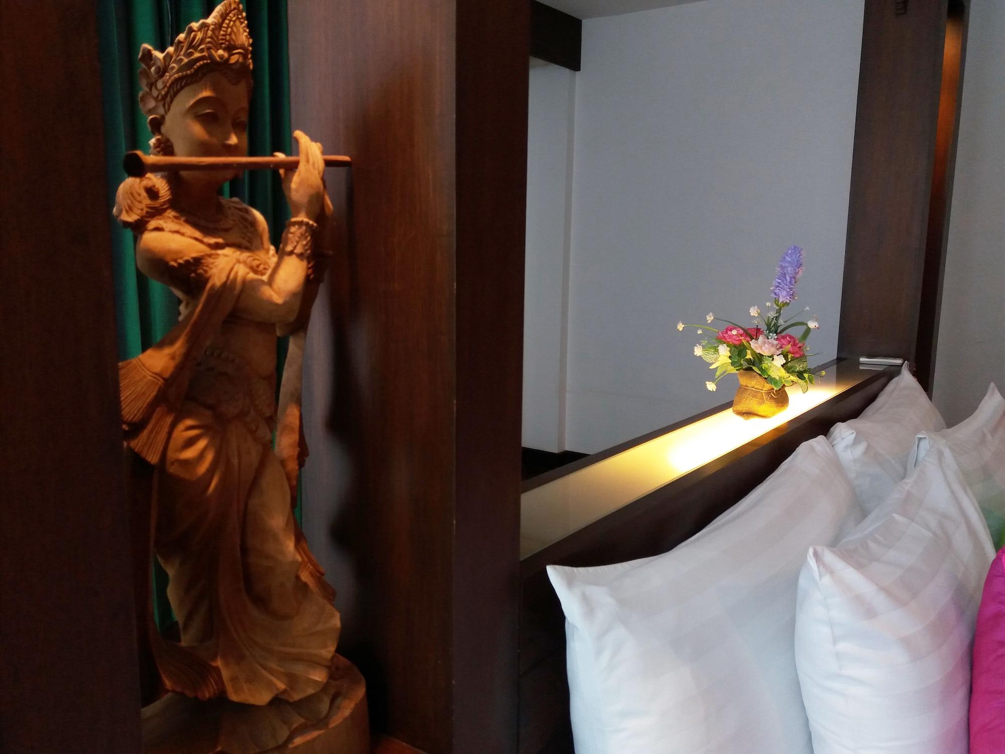 Nicha Suite Hua Hin Hotel Екстер'єр фото